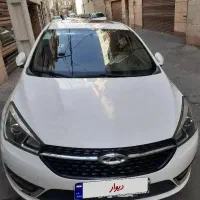 آریزو۵ دنده ای