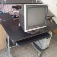 میز کامپیو تر