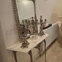 اینه شمعدان همراه با میز