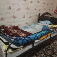 تخت خواب فلزی همراه تشک رویال کارکرده