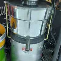آبمیوه گیری هلال بزرگ
