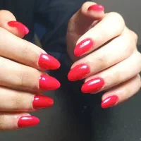 آموزشگاه کاشت ناخن فنی حرفه ای