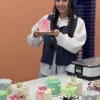 استخدام فروشنده‌ی خانم در شیرینی رانشه