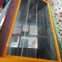 ویترین تمیز ودرحال کار کردن بفروش