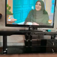 اعدد تلویزیون ۵۰انج ال‌جی با میز