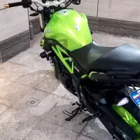 بنلی ۳۰۰|موتورسیکلت|اندیشه, اندیشه فاز ۱|دیوار