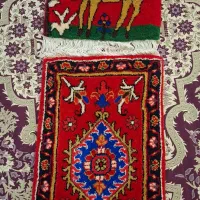 یک عدد پادری و یک عدد رو صندلی