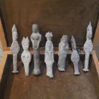 مجسمه های برنجی قدیمی|کلکسیون اشیاء عتیقه|اصفهان, ارغوانیه|دیوار