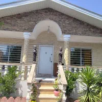 از خونه قدیمی هاست عجیب به دل آدم میشینه