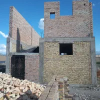 خانه دو طبقه نیمه ساخت اخر شهید صیامی