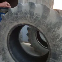 یک جفت لاستیک تراکتور