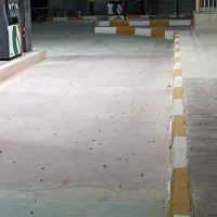 کارگر واوستا ماله پروانه جهت بتن ریزی کف