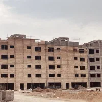 کار گر سنگکاری وارد بدون بیکاری