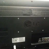 تلوزیون ومیز تلویزیون