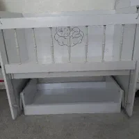 تخت کنارمادر