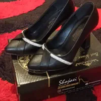 کیف مجلسی|کیف، کفش، کمربند|خوی, |دیوار