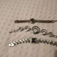 سه عدد ساعت