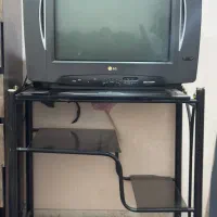 تلوزیون و میز تلوزیون