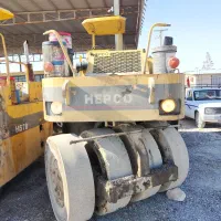 راننده غلطک چرخ لاستیکی اسفالت