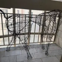 مجسمه اسب فلزی