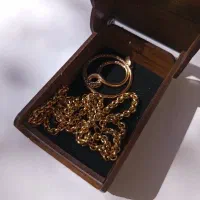 پلاک هرمس و زنجیر