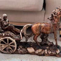 ویترین (بوفه) چوبی به همراه مجسه کالسکه|بوفه، ویترین، کنسول|تهران, مدائن|دیوار