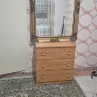 دراور ۳کشو باآینه|جاکفشی، کمد، دراور|تهران, فلسطین (میدان انقلاب)|دیوار