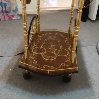 میز پذیرایی و بار نوشیدنی در زیر آن.دو طبقه|مبلمان خانگی و میز عسلی|تهران, شهران شمالی|دیوار