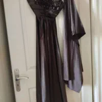 لباس مجلسی|لباس|برخوار, |دیوار