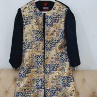 حراج پالتو بارانی مانتو هرکدوم ۱۵۰