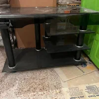 میز تلوزیونی  اصلا استفاده نشده، نو نو