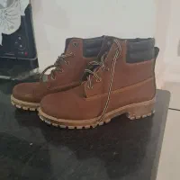 یک عدد کفش درحد نو سایز 38