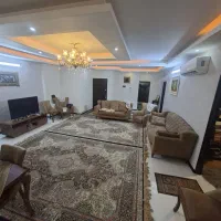 آپارتمان زیبا و شیک