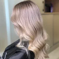 دستیار حرفه ایی رنگ ولایت|استخدام درمانی، زیبایی، بهداشتی|تهران, الهیه|دیوار