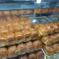 پخش عمده شیرینی تر و خشک برای قنادی‌ها و کیک پزیها|خدمات پذیرایی، مراسم|کرمانشاه, |دیوار