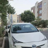 تویوتا پریوس ۲۰۱۷