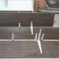 مقداری تخته جهت استفاده قفسه