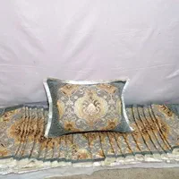 دوخت انواع بالشت وپشتی|رختخواب، بالش، پتو|شیراز, تندگویان|دیوار