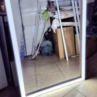 آینه با حاشیه نورپردازی شده