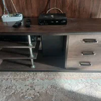 میز تلوزیون در حد نو