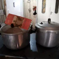 دو عدد زود پز یکی آک و کار نکرده دومی کار کرده