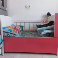 تخت بچگانه و فرش ۴ متری|فرش|بیرجند, |دیوار