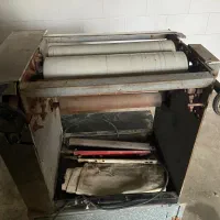 خمیر پهن کن با پایه