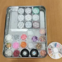 تعدادی لاکژل وکروم و تزیینات ناخن|آرایشی، بهداشتی، درمانی|کرج, آق تپه|دیوار