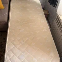 تخت یکنفره به همراه تشک