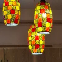 لوسرچوبی با دیوارکوب و لوستر سه شاخه کریستالی|لوستر و چراغ آویز|کرج, باغستان|دیوار