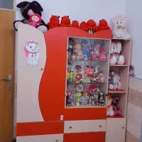 کمد سه تکیه تمیز وسالم ومیز آرایشی باعسلی|تخت و سرویس خواب|قم, باغ شریفی|دیوار