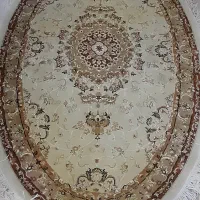 فرش بیضی درحدنو ضخیم وجون دار
