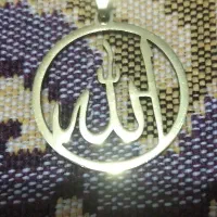 گردنبند رنگ طلایی