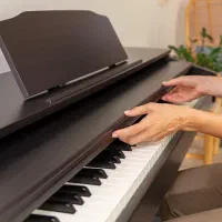 پیانو ژاپنی رولندrp30